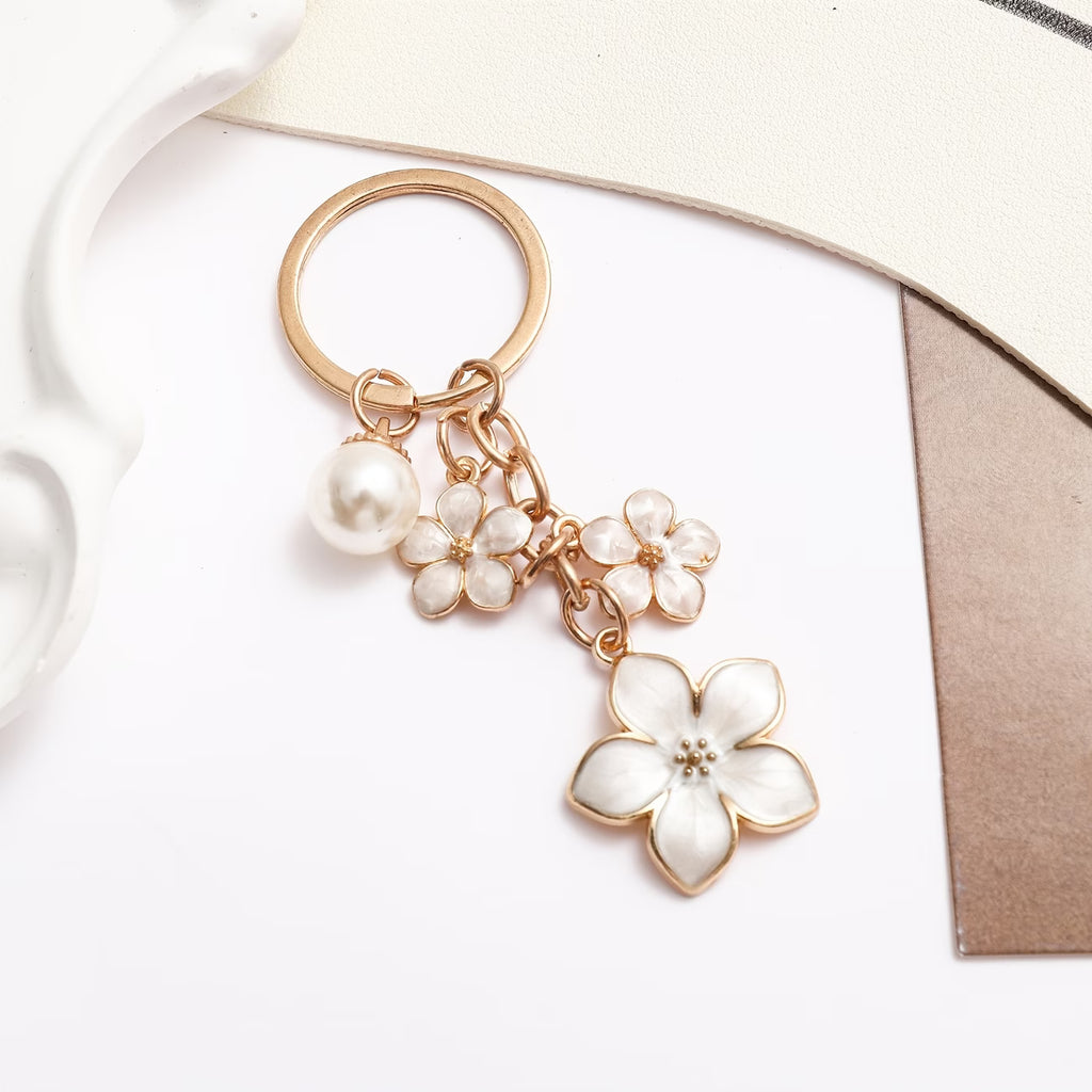 Pearl Flower Pendant Keychain